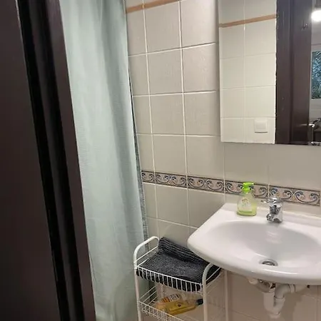 Spacious Ground Floor In Town Centre * Hendaye