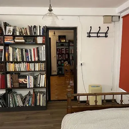 Spacious Ground Floor In Town Centre Apartment