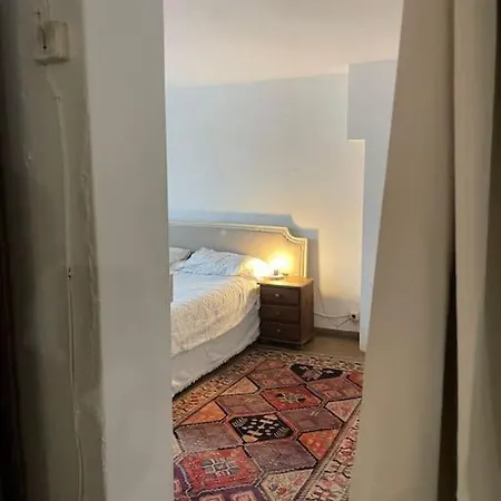 Spacious Ground Floor In Town Centre Apartment
