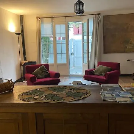 Spacious Ground Floor In Town Centre Apartment