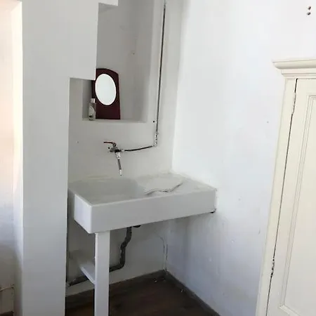 Spacious Ground Floor In Town Centre Apartment